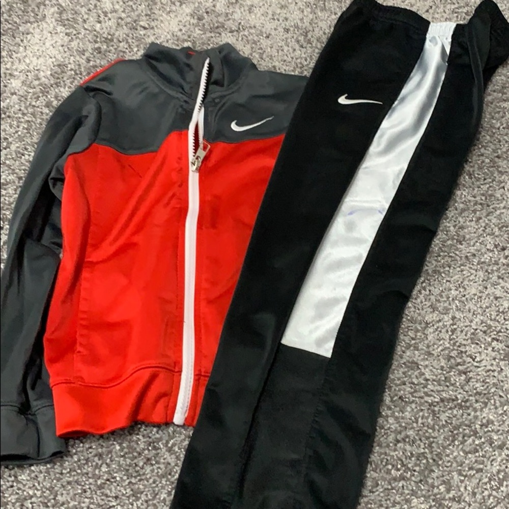 Little boys Nike Dry-Fit suit